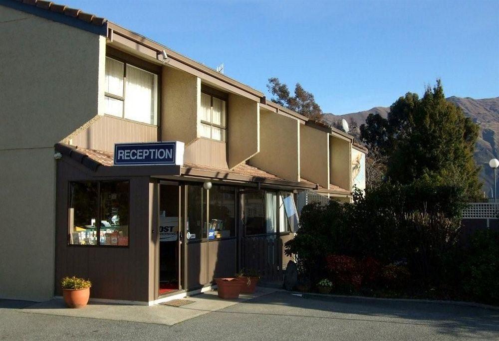 Fairway Motel & Apartments Wanaka Exterior photo