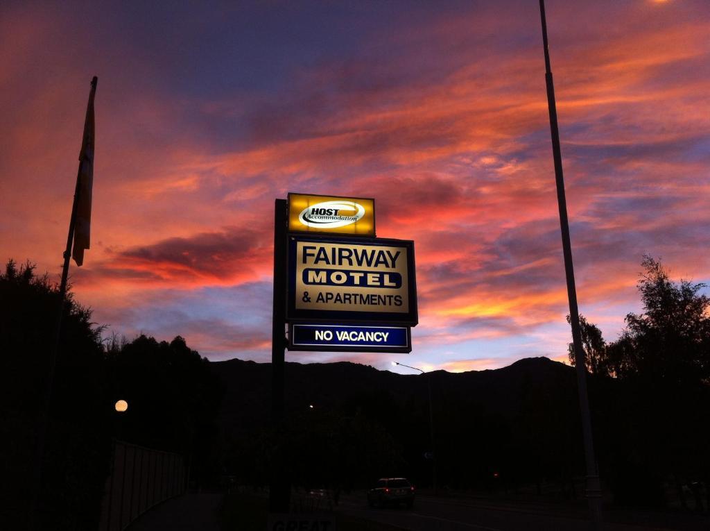 Fairway Motel & Apartments Wanaka Exterior photo