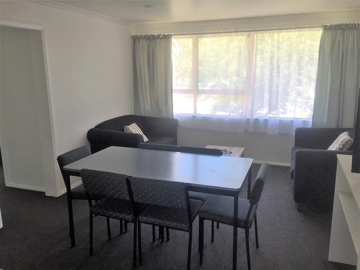 Fairway Motel & Apartments Wanaka Exterior photo