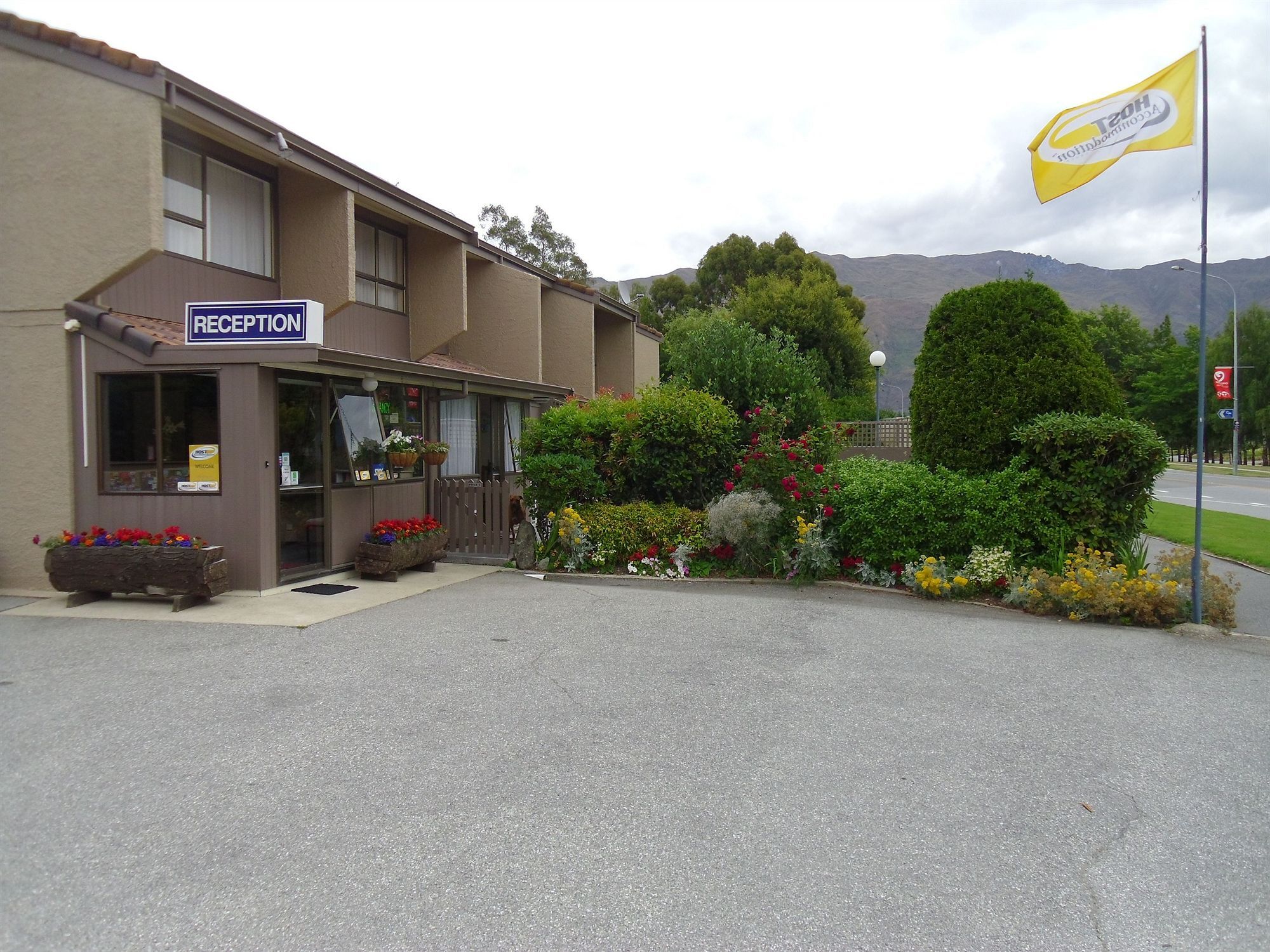 Fairway Motel & Apartments Wanaka Exterior photo